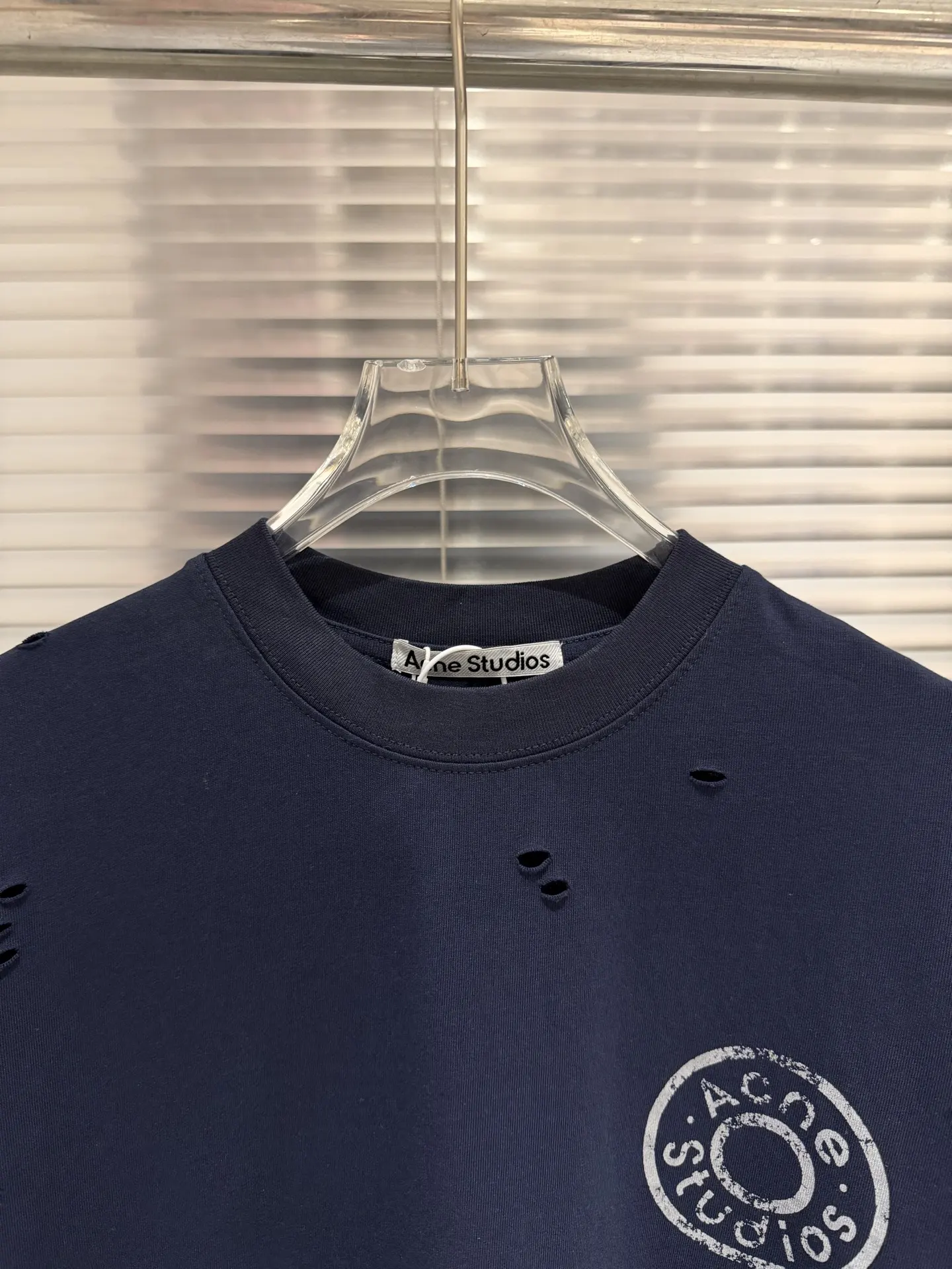 Distressed Logo-Print Cotton T-Shirt D10011366 — view 4