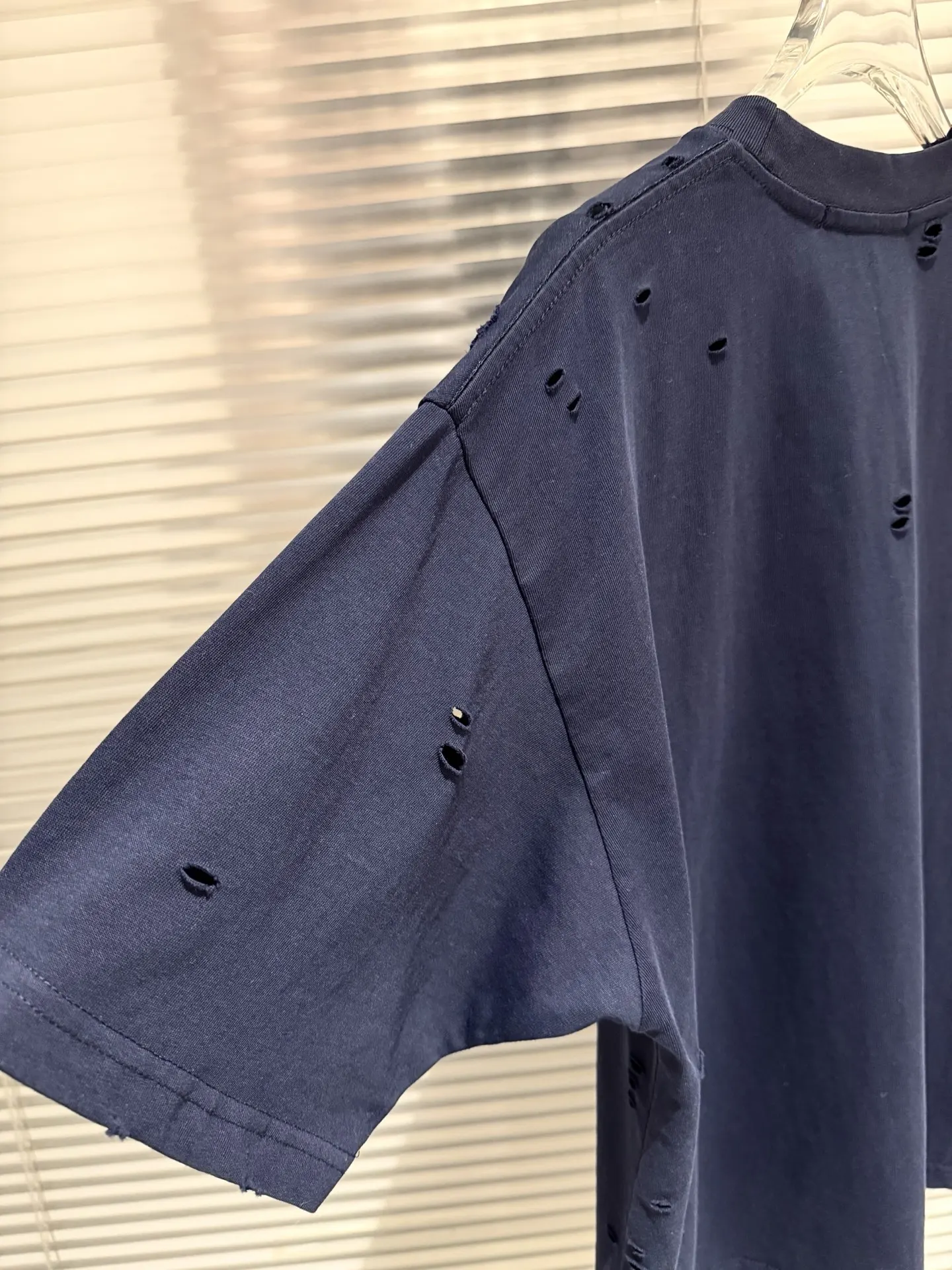 Distressed Logo-Print Cotton T-Shirt D10011366 — view 9