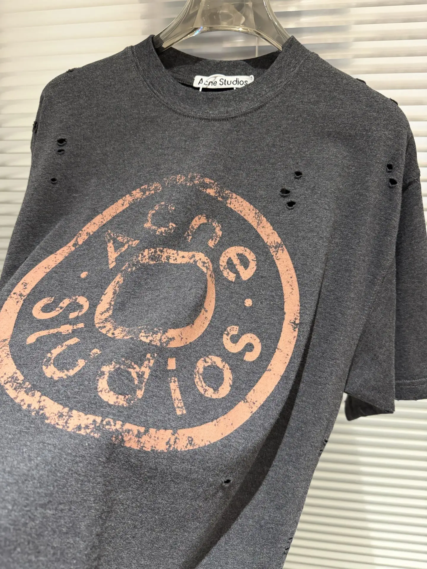 Distressed Logo-Print Cotton T-Shirt D11011382 — view 8