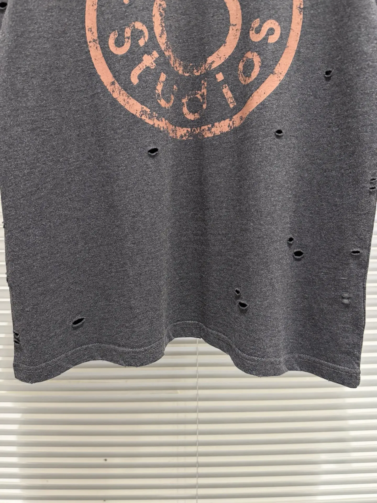 Distressed Logo-Print Cotton T-Shirt D11011382 — view 9