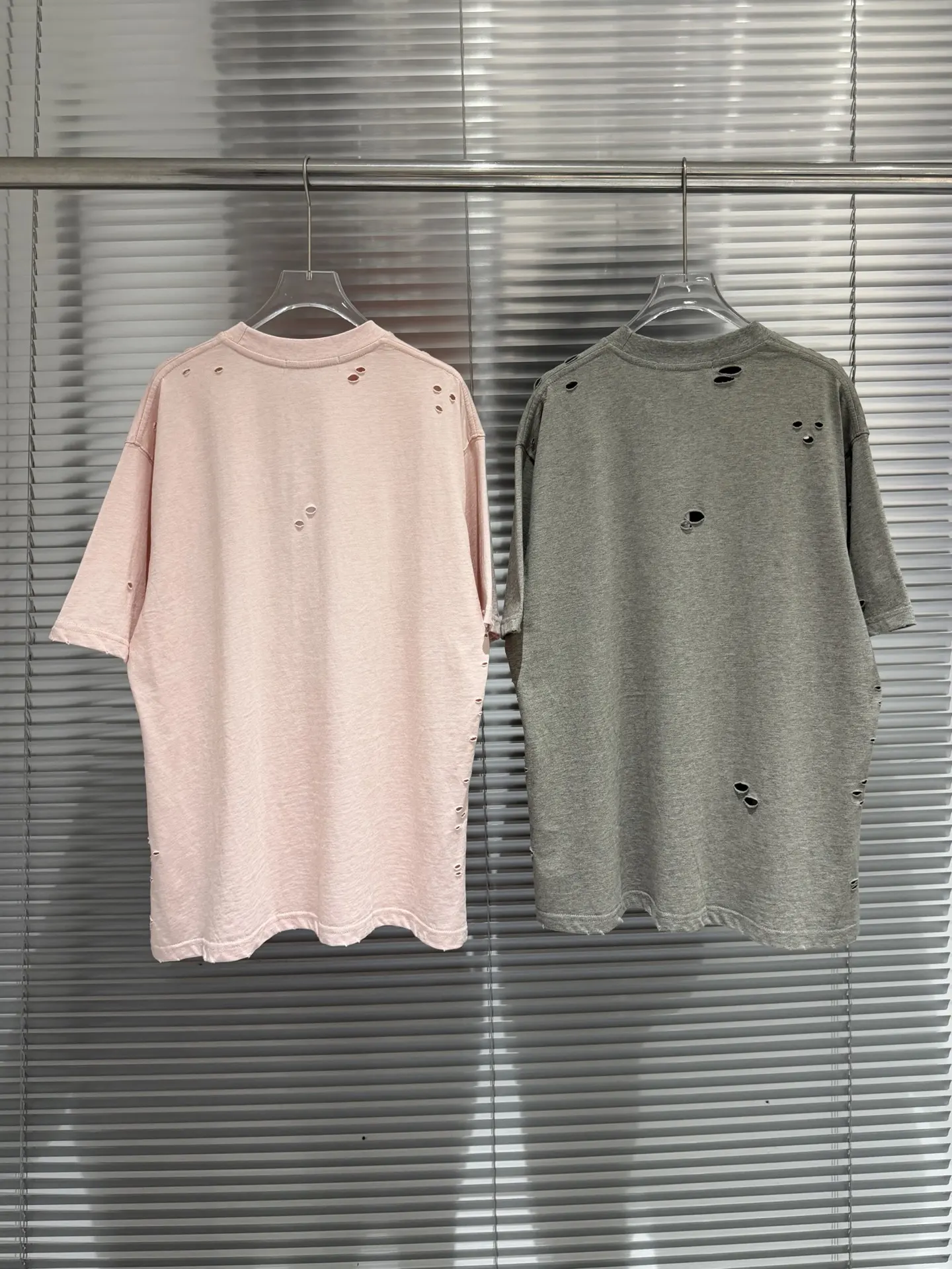 Distressed Logo-Print Cotton T-Shirt D11011378 — view 11