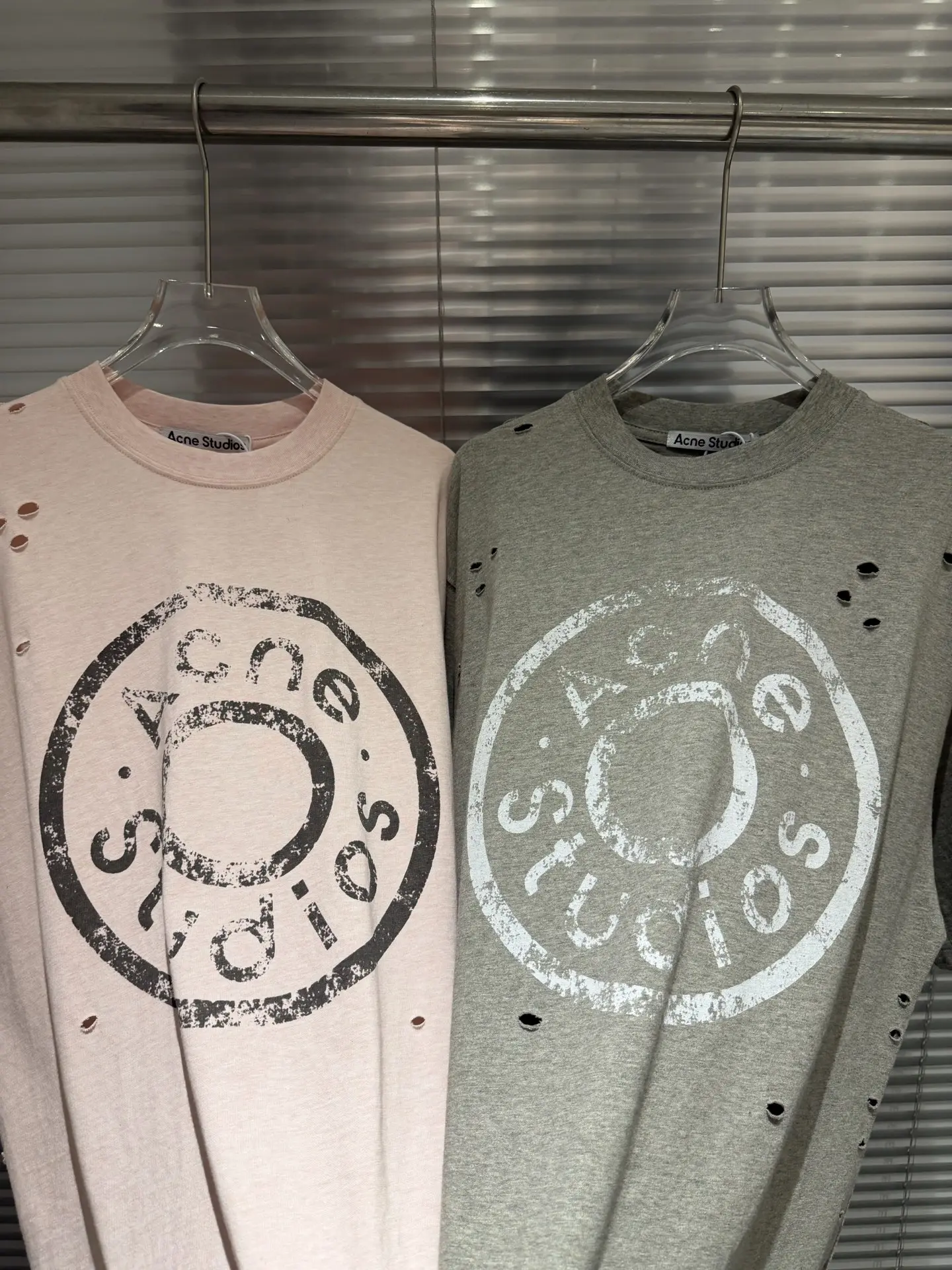 Distressed Logo-Print Cotton T-Shirt D11011378 — view 12