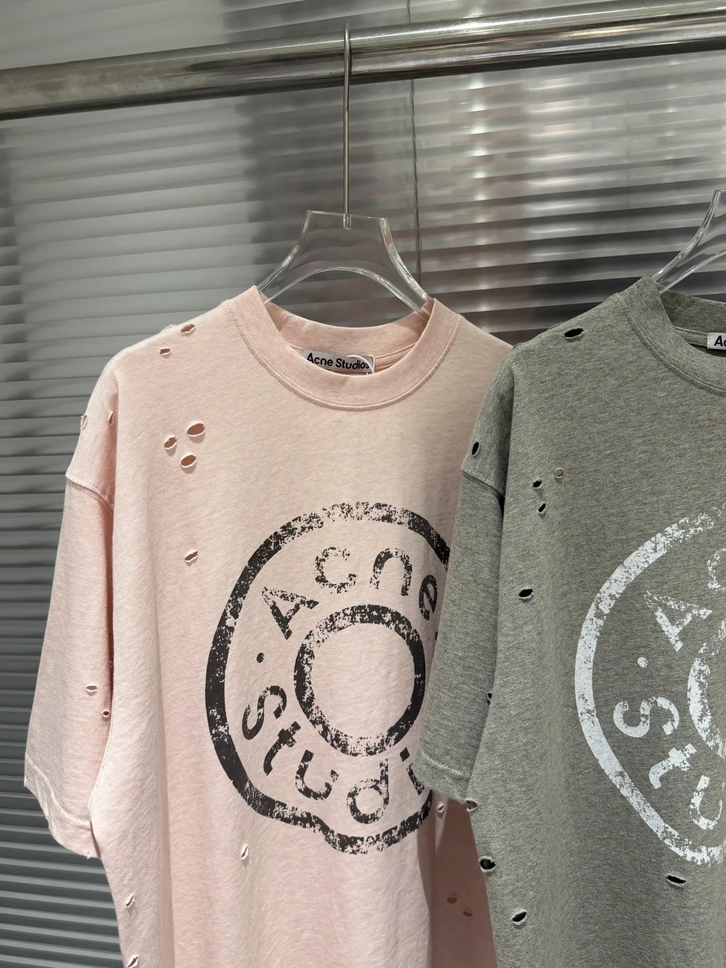 Distressed Logo-Print Cotton T-Shirt D11011378 — view 14