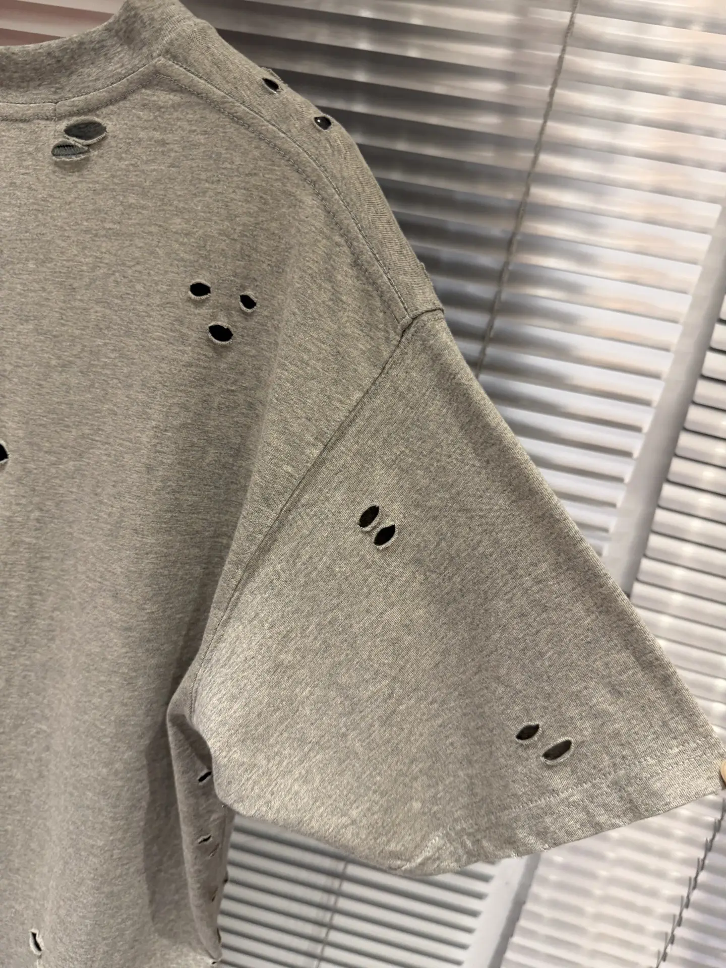 Distressed Logo-Print Cotton T-Shirt D11011378 — view 18