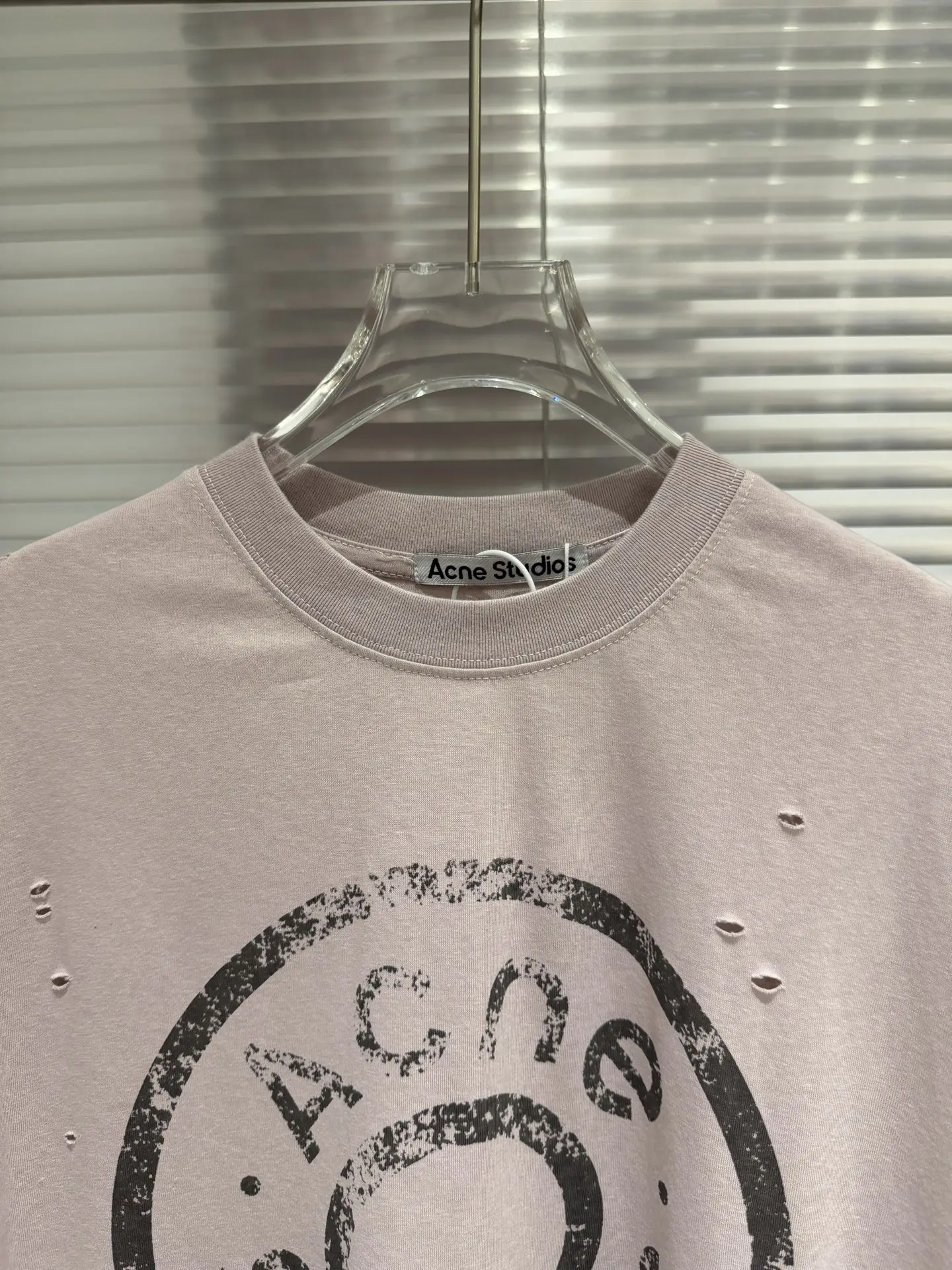 Distressed Logo-Print Cotton T-Shirt D9511367 — view 4