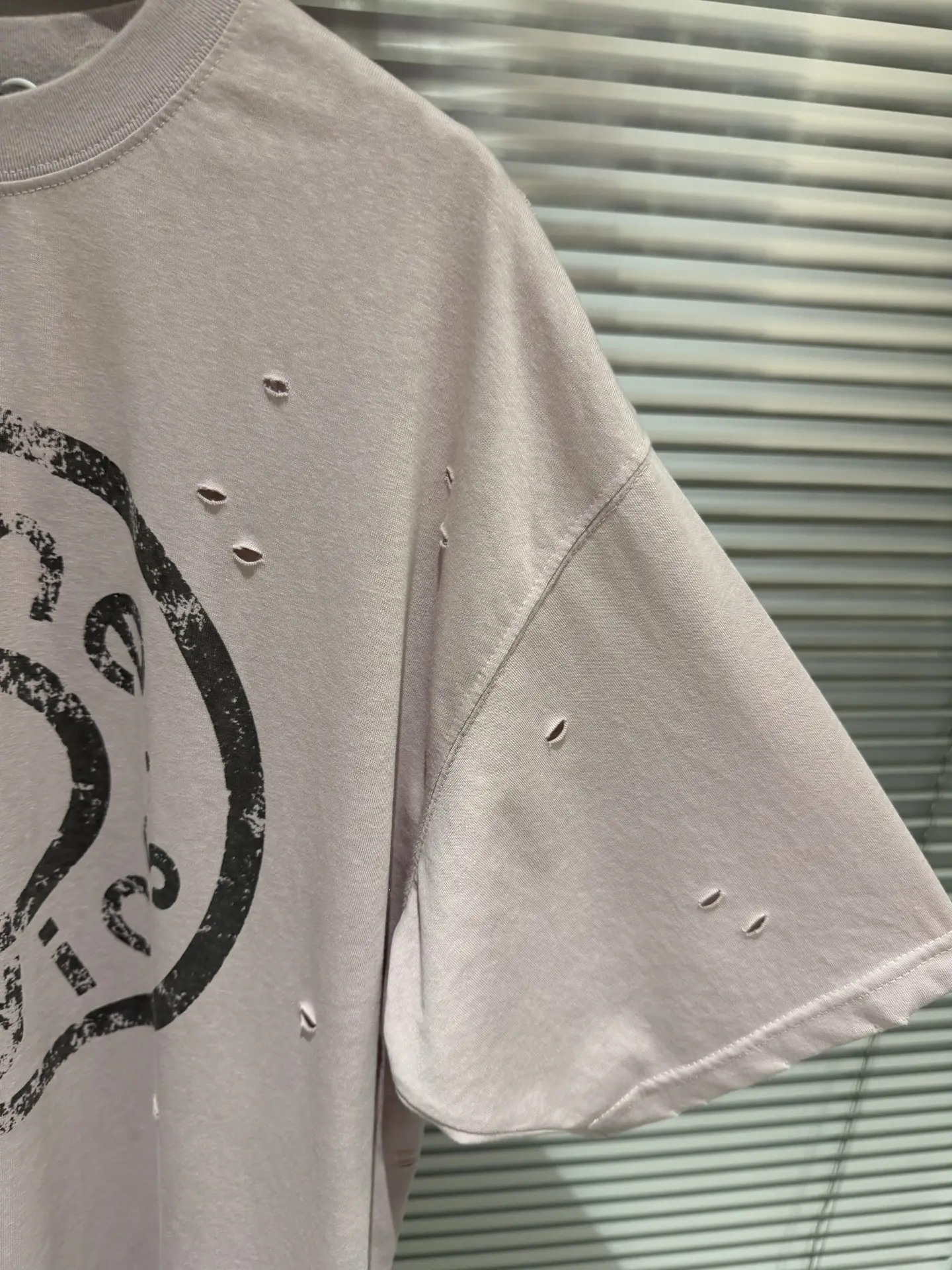 Distressed Logo-Print Cotton T-Shirt D9511367 — view 8