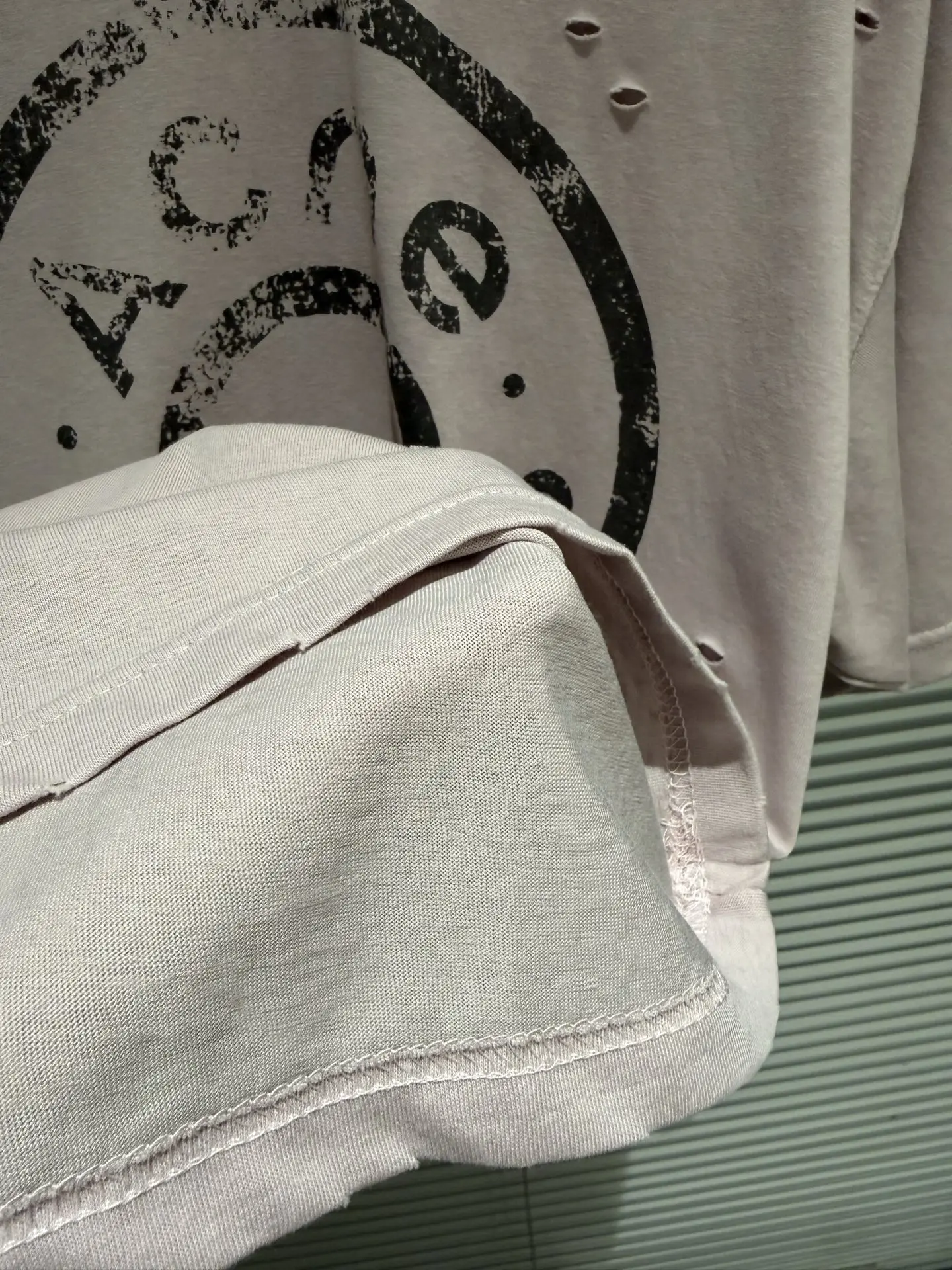 Distressed Logo-Print Cotton T-Shirt D9511367 — view 10