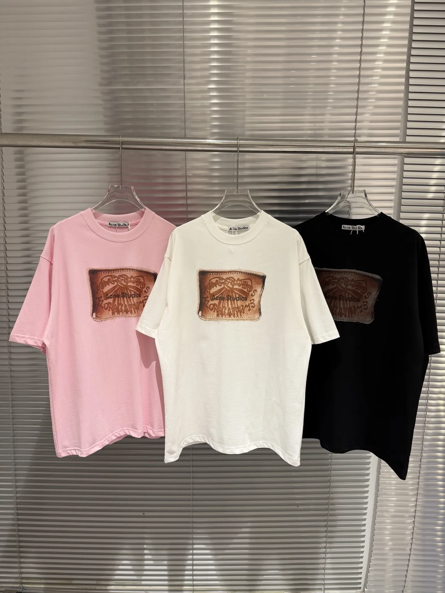 Distressed Patch Logo Oversized T-Shirt D10011387