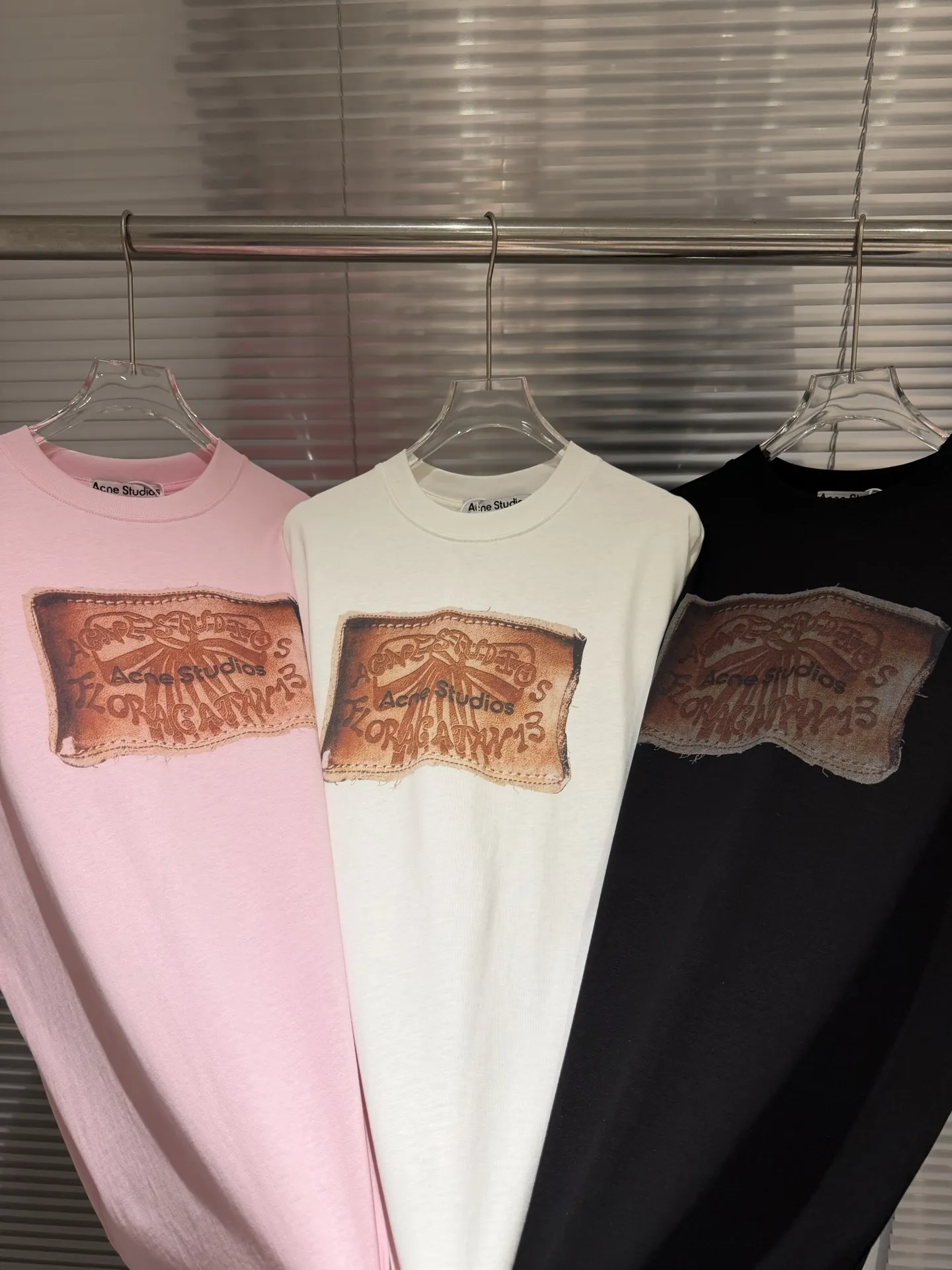 Distressed Patch Logo Oversized T-Shirt D10011387 — view 3