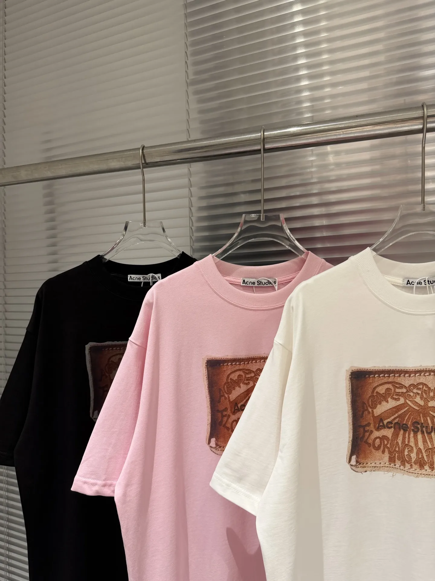 Distressed Patch Logo Oversized T-Shirt D10011387 — view 4