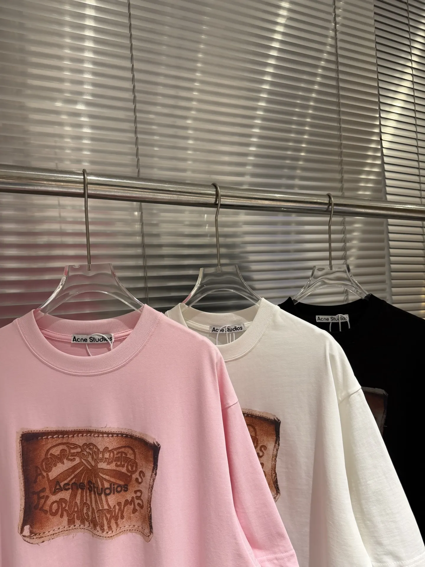 Distressed Patch Logo Oversized T-Shirt D10011387 — view 5