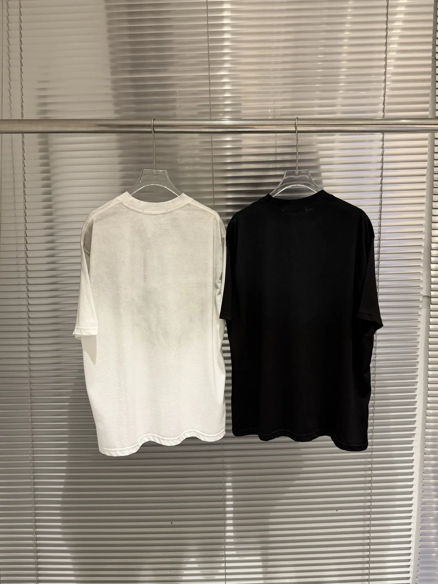 1996 Logo Distressed Cotton T-Shirt D9511393 — view 2