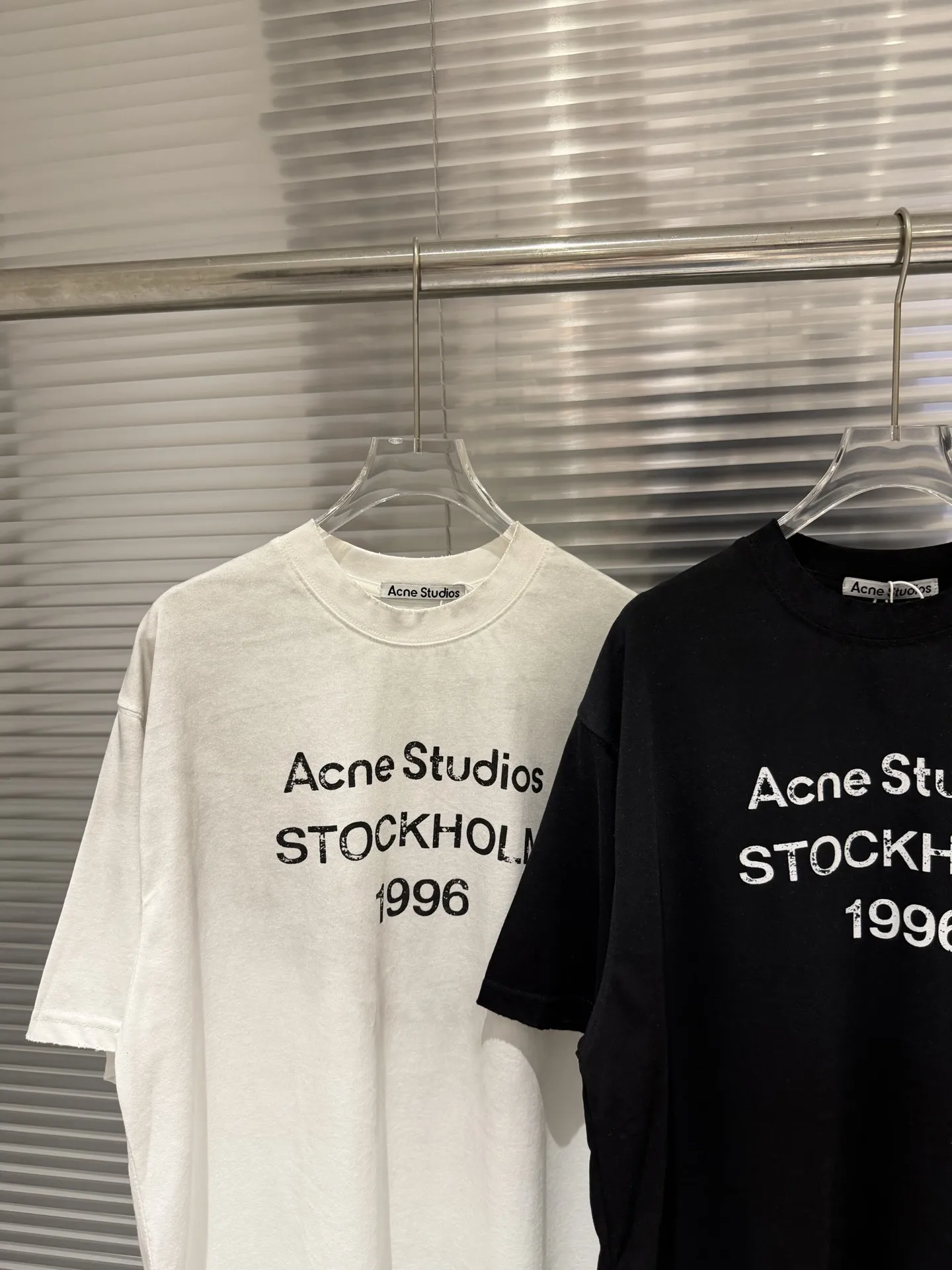 1996 Logo Distressed Cotton T-Shirt D9511393 — view 4