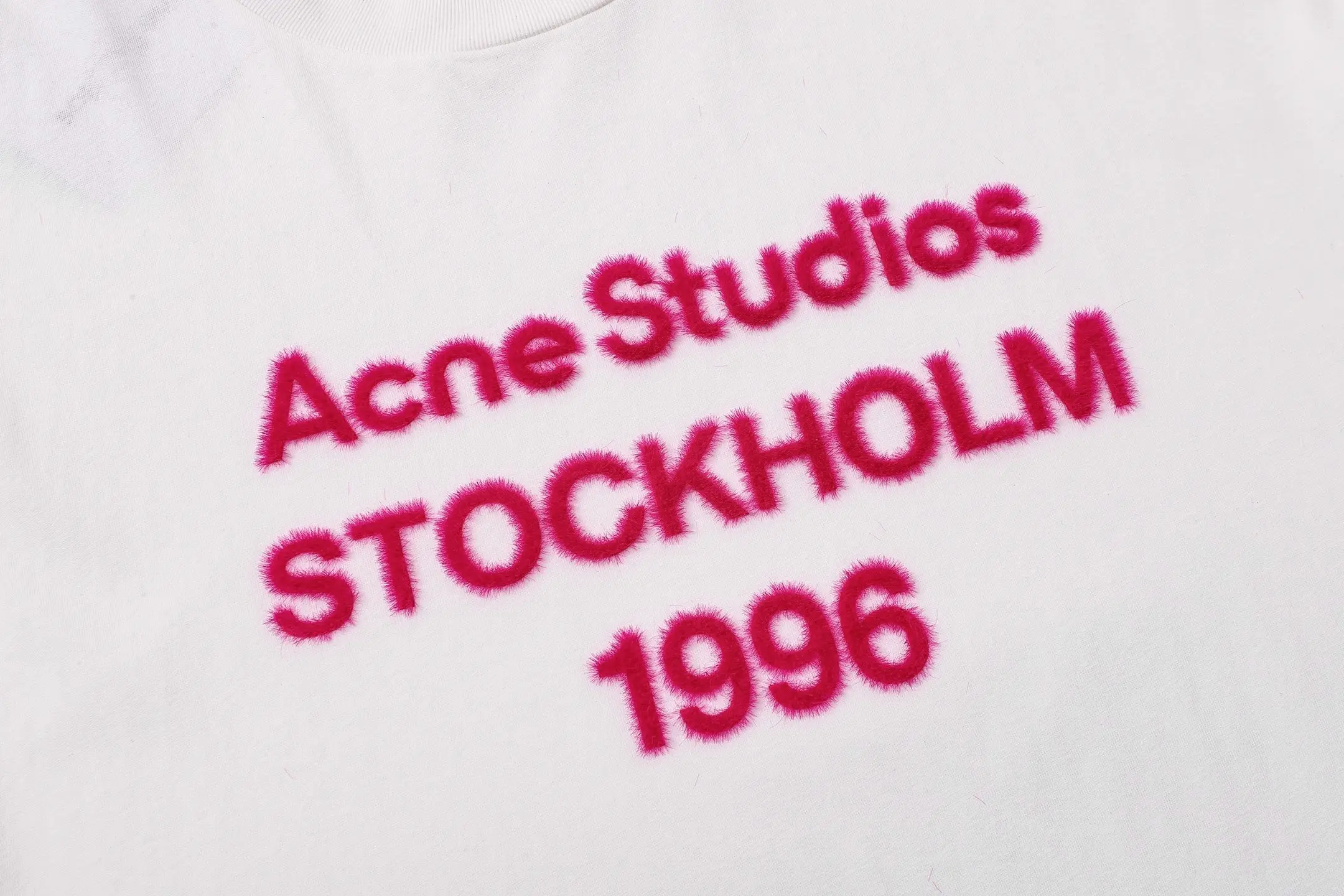 1996 Flocked Logo Cotton T-Shirt D9511369 — view 4