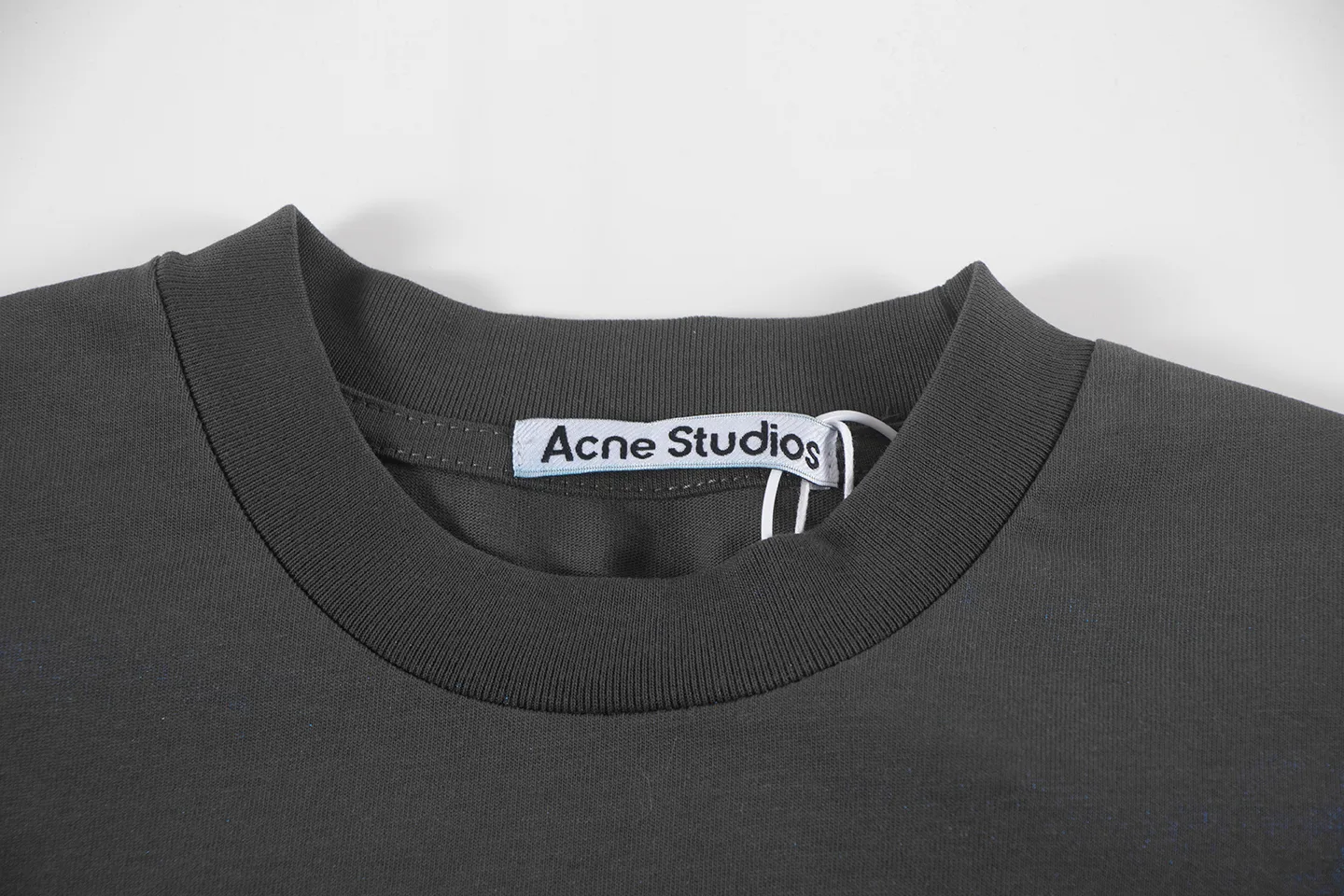 Logo-Print Iridescent Spray-Paint T-Shirt D11511401 — view 5