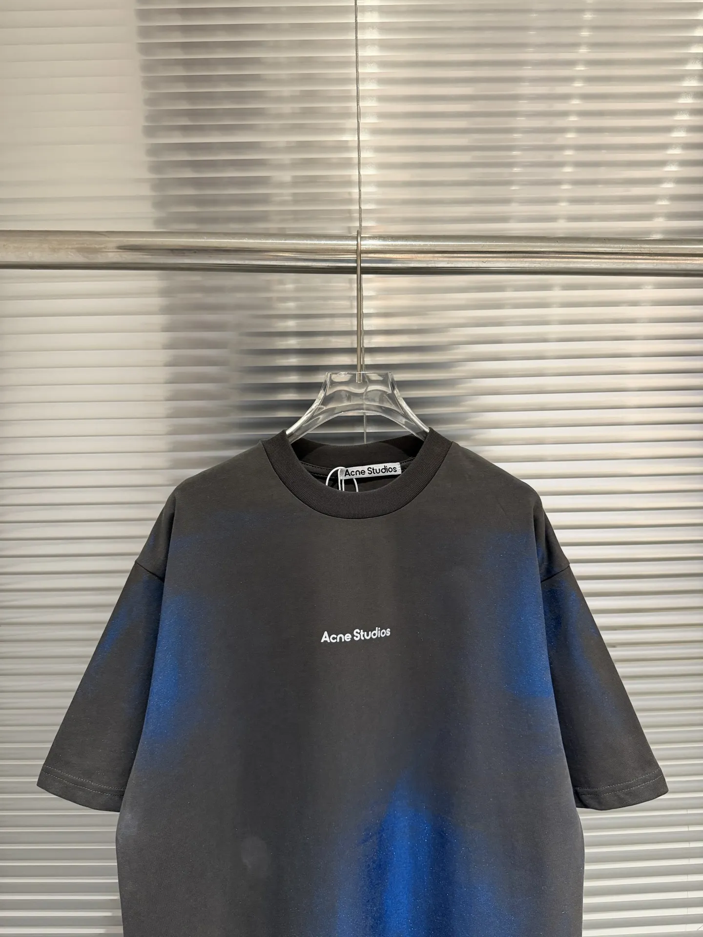 Logo Print Spray-Effect Cotton T-Shirt D11511400 — view 4