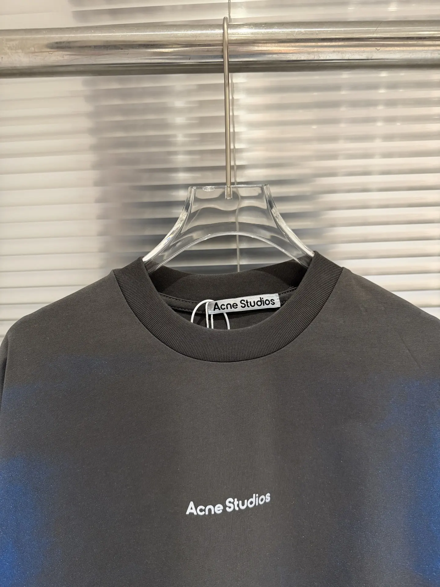 Logo Print Spray-Effect Cotton T-Shirt D11511400 — view 5