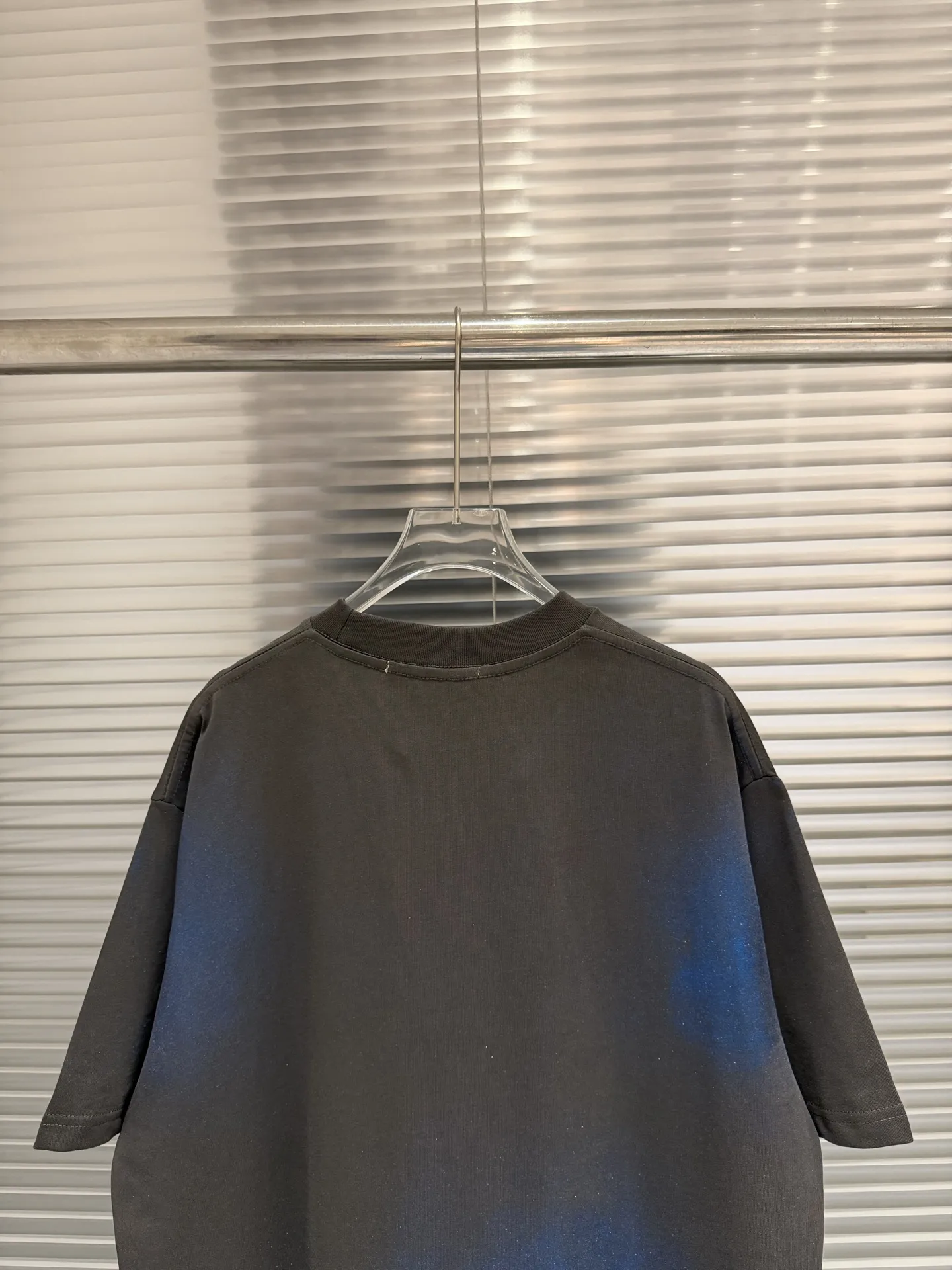 Logo Print Spray-Effect Cotton T-Shirt D11511400 — view 7