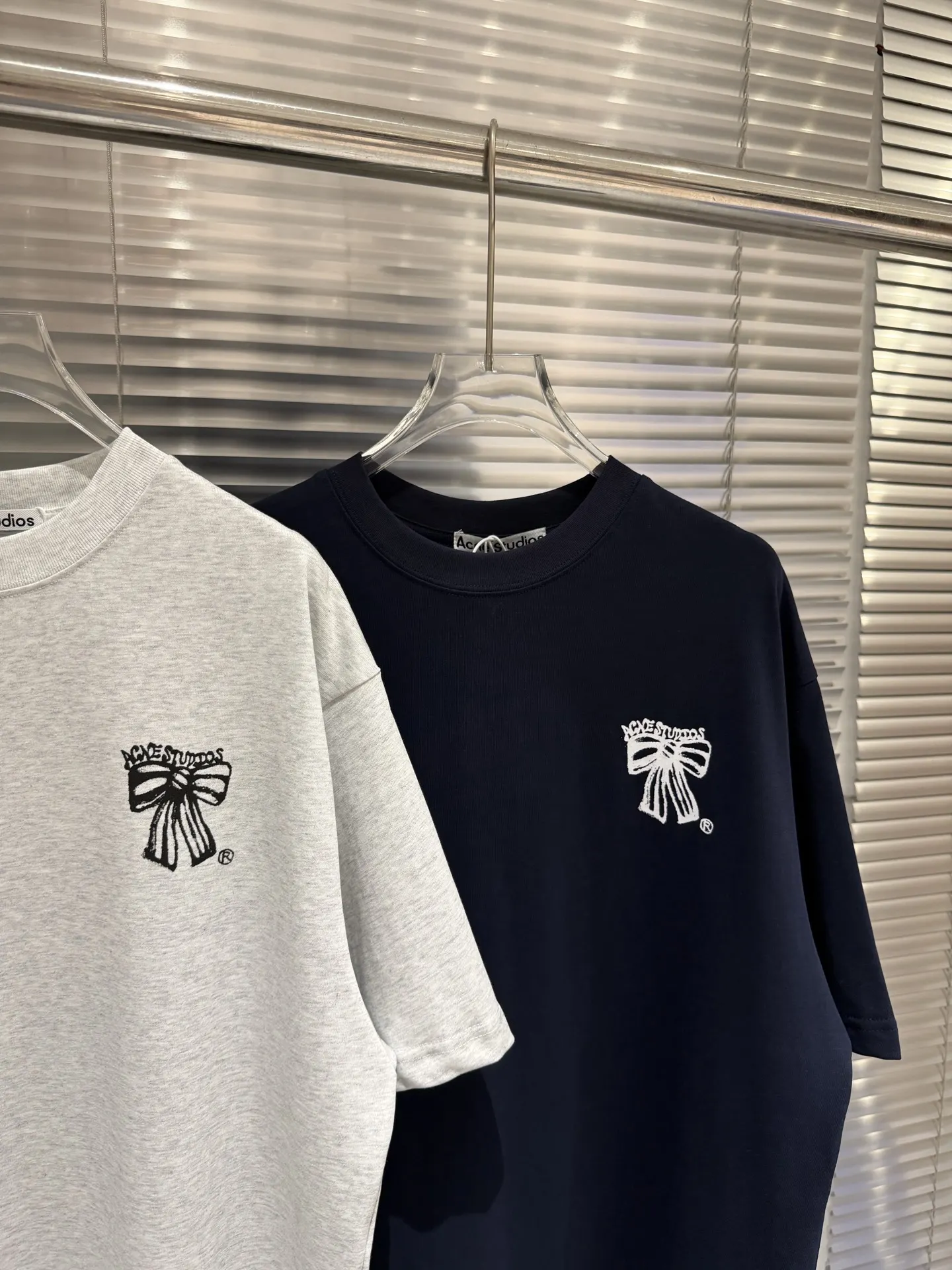 Bow Logo Oversized Cotton T-Shirt D10011406 — view 6