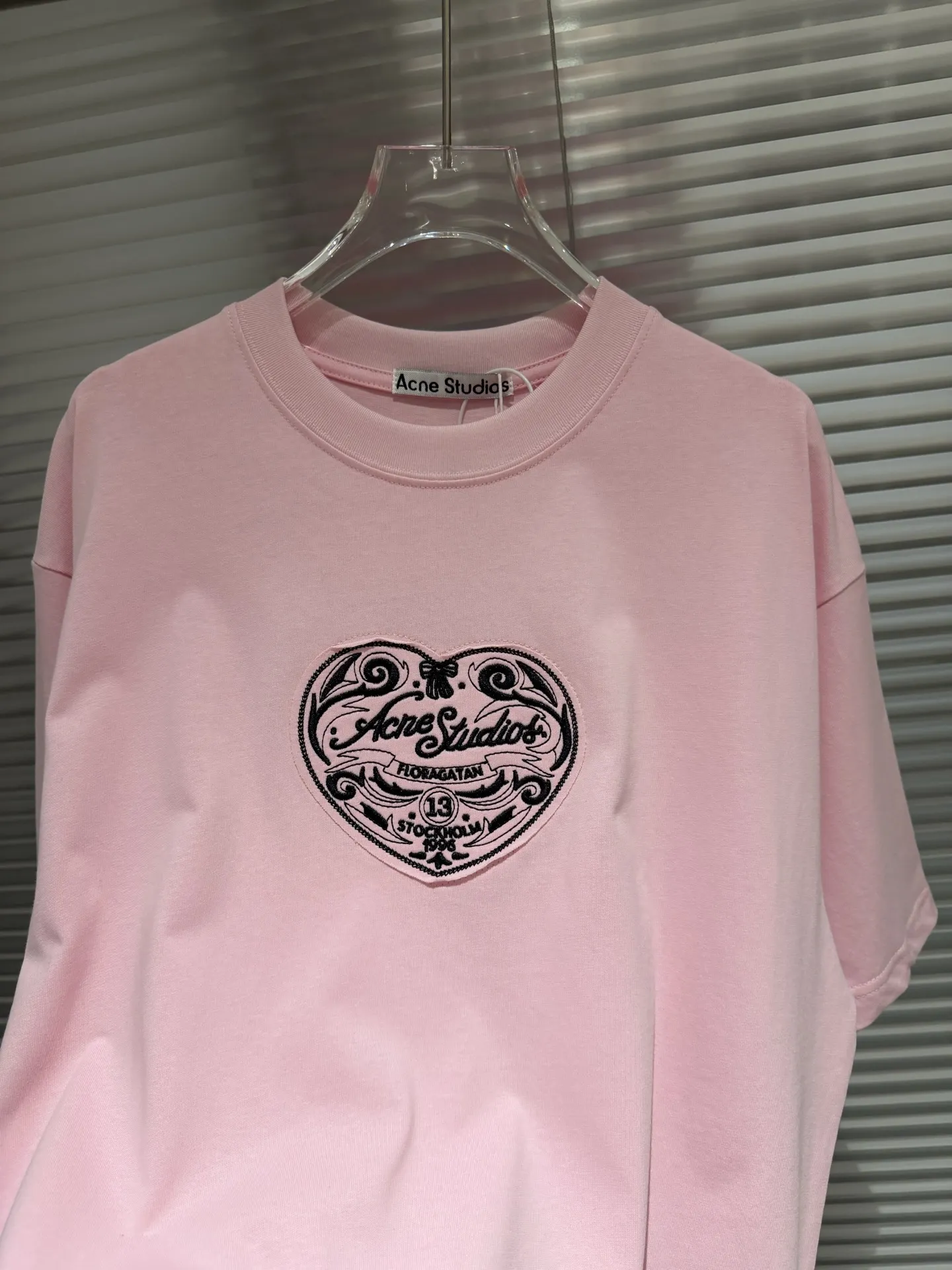 Heart Embroidery Oversized T-Shirt D10011402 — view 12