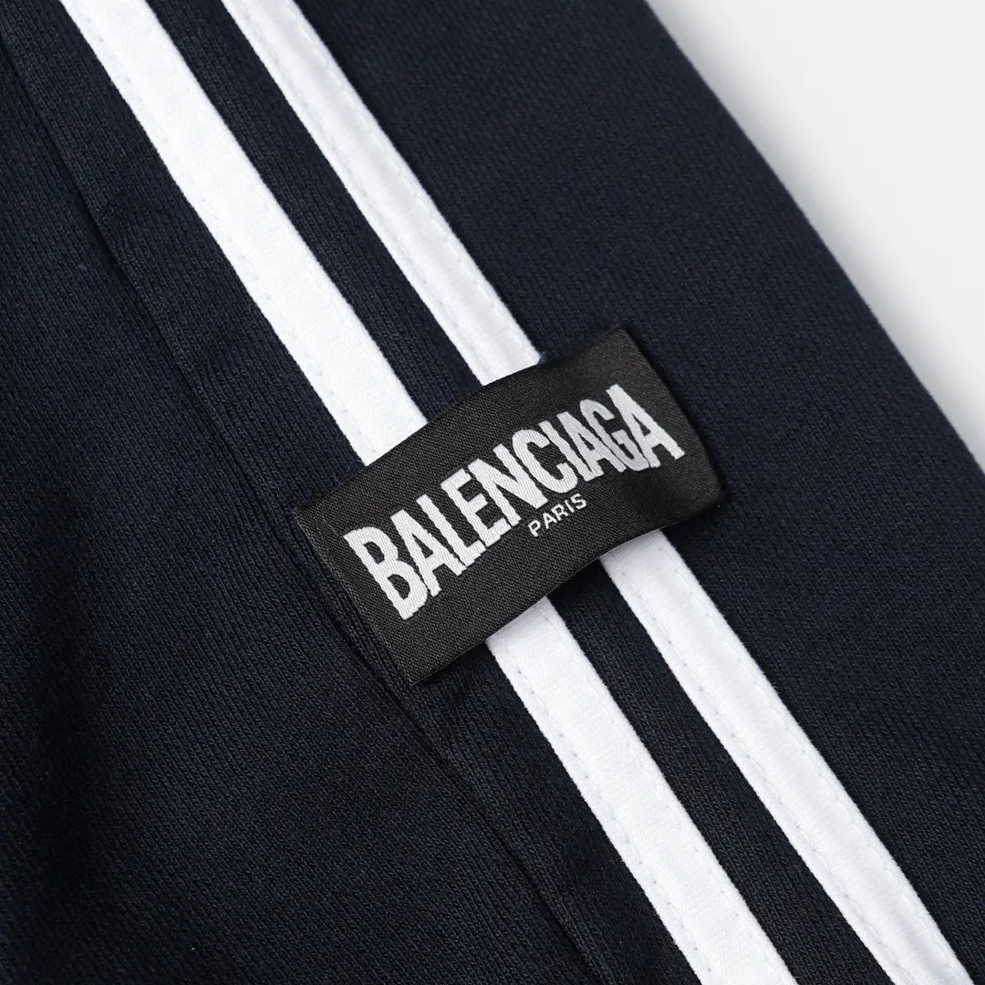 Distressed Logo-Print Cotton-Jersey Shorts D19012843 — view 8