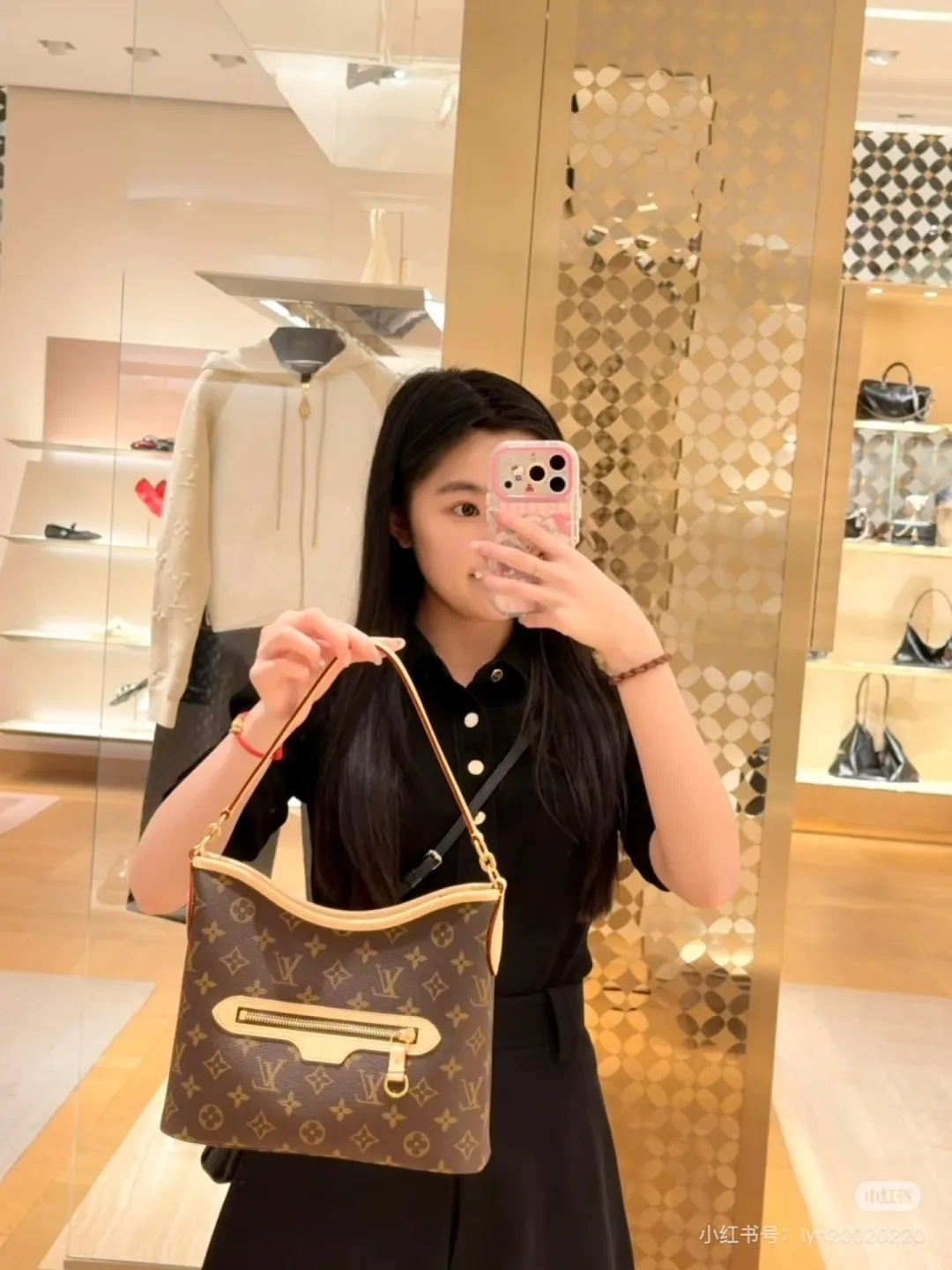 Monogram Canvas Lineup Tote Bag D35518443 — view 2