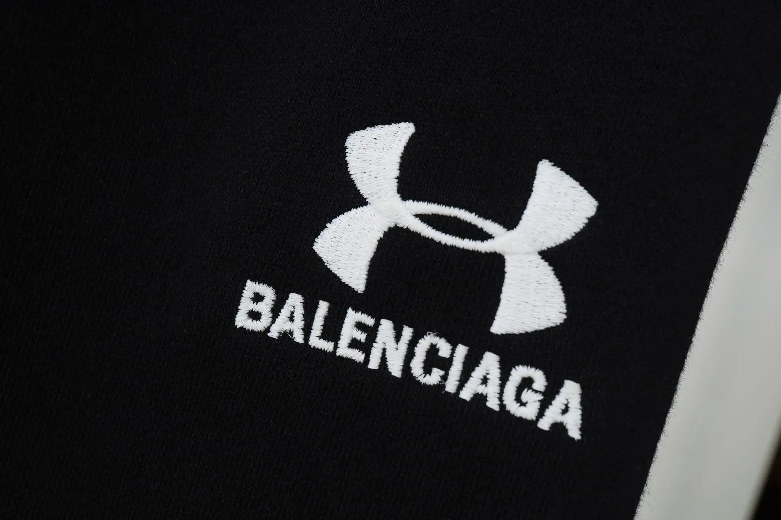 Logo Embroidered Wide-Leg Sweatpants D21521322 — view 3