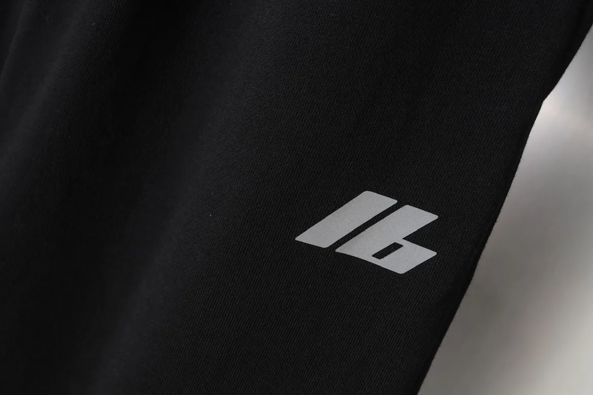Logo Print Straight-Leg Sweatpants D20918823 — view 3