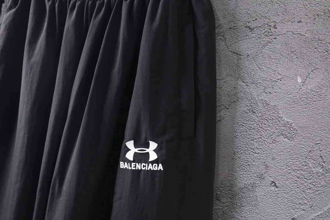 Logo-Print Wide-Leg Shell Track Pants D29912571 — view 3