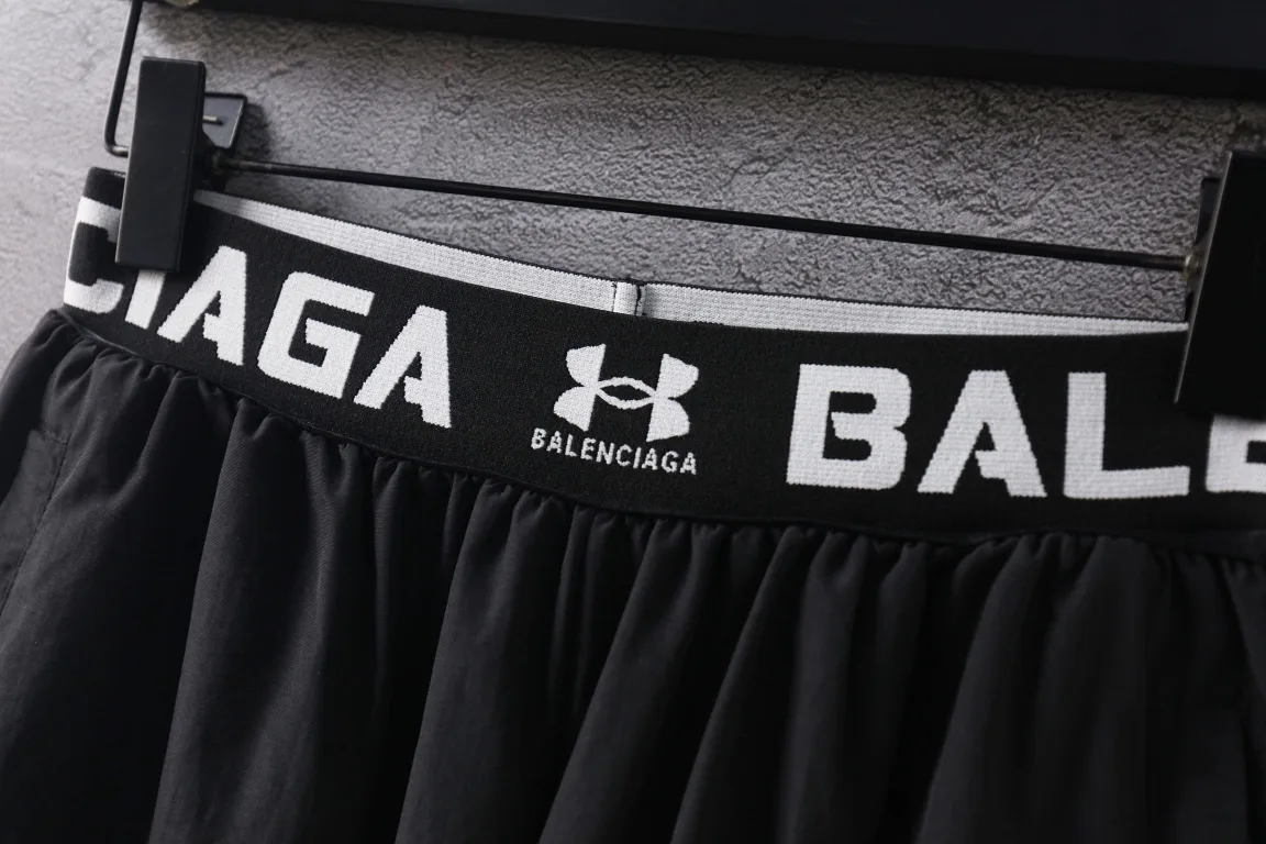 Logo-Print Wide-Leg Shell Track Pants D29912571 — view 4