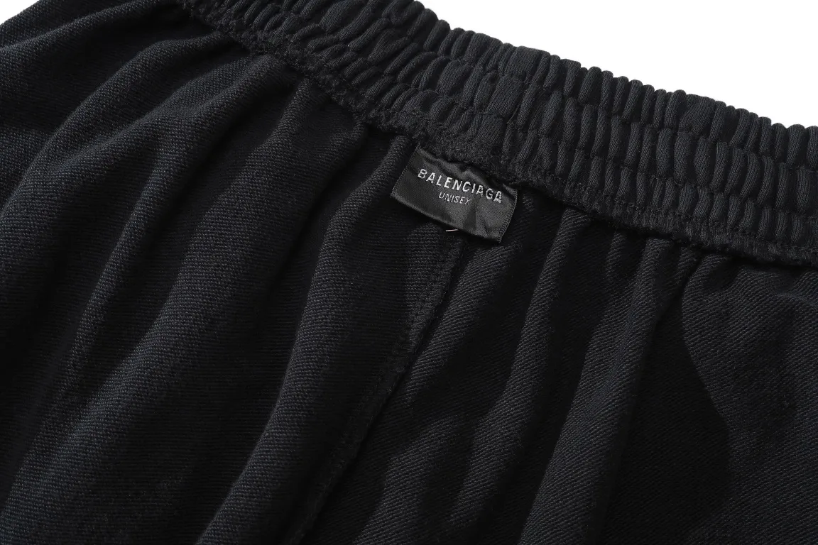 Logo-Embroidered Wide-Leg Sweatpants D26512554 — view 9