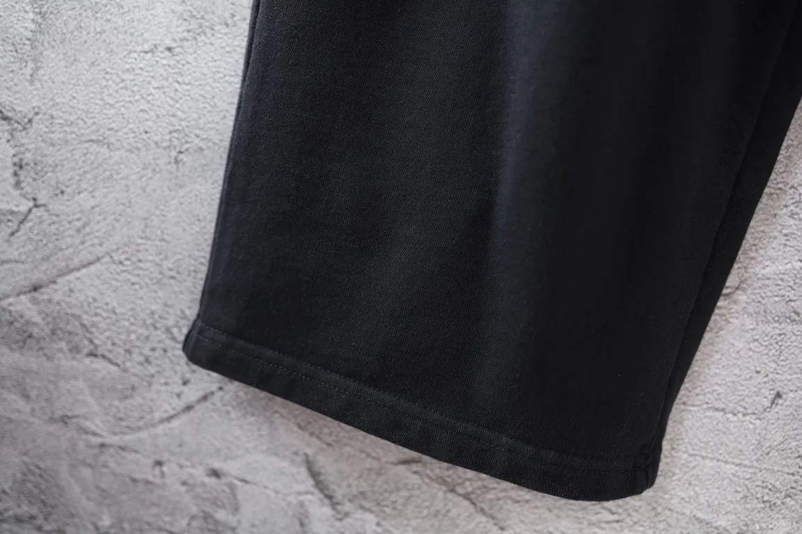 Logo-Embroidered Wide-Leg Sweatpants D26512553 — view 4