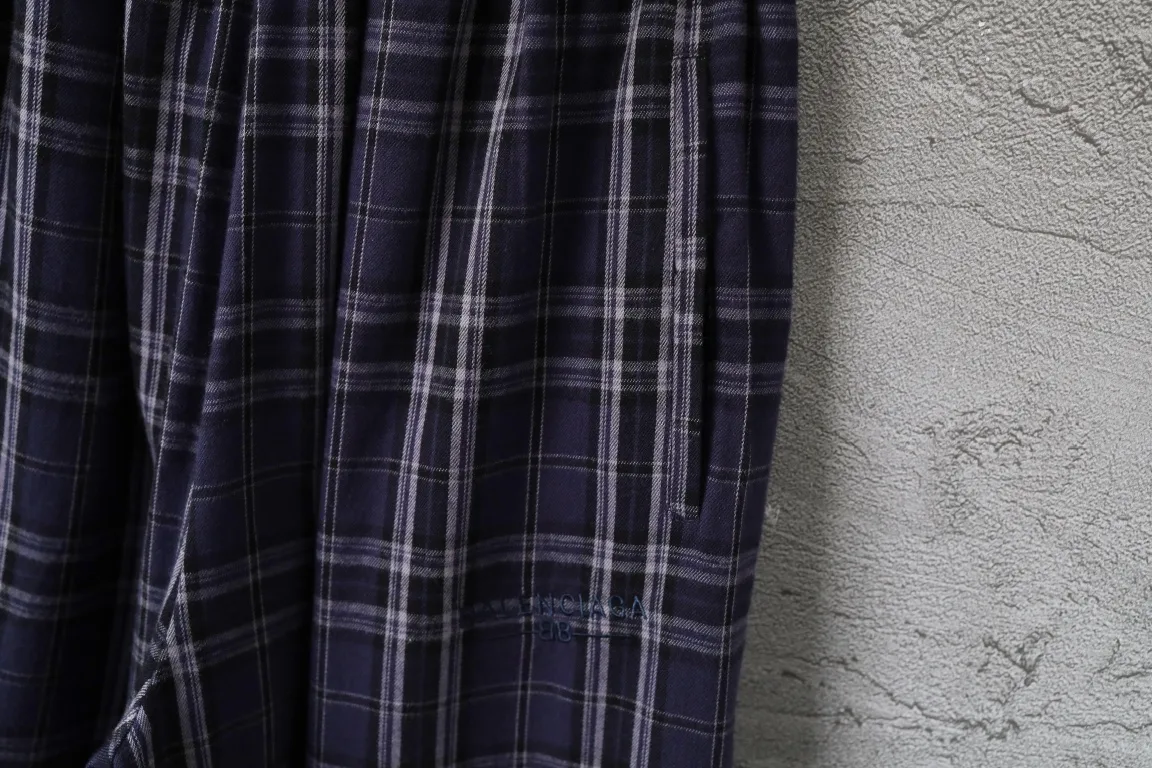 Plaid Embroidered Wide-Leg Trousers D24912551 — view 4