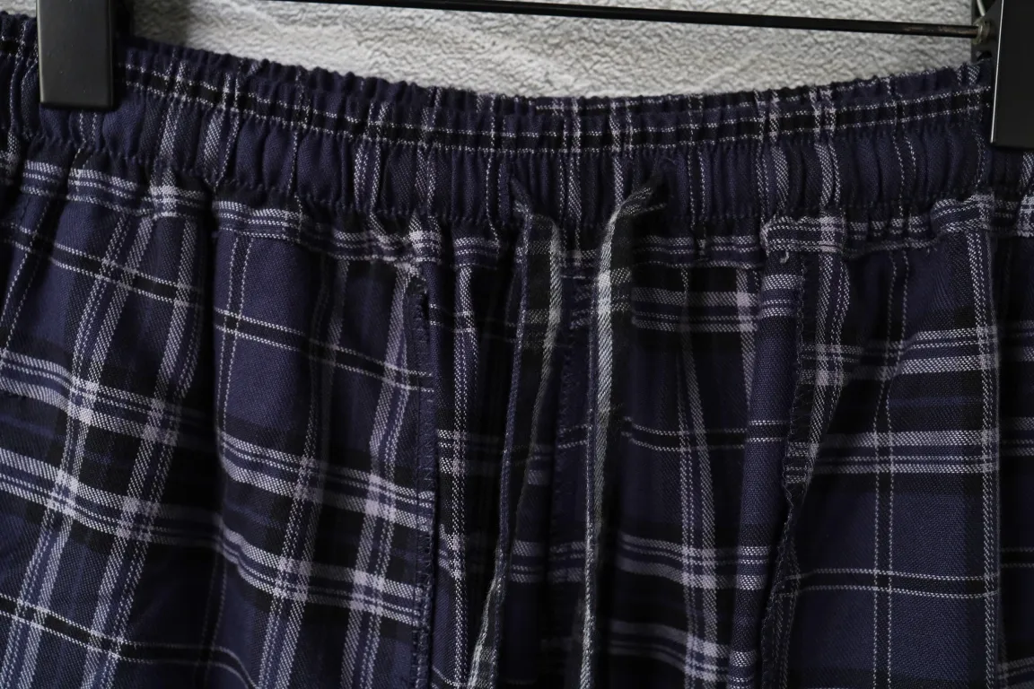 Plaid Embroidered Wide-Leg Trousers D24912551 — view 6