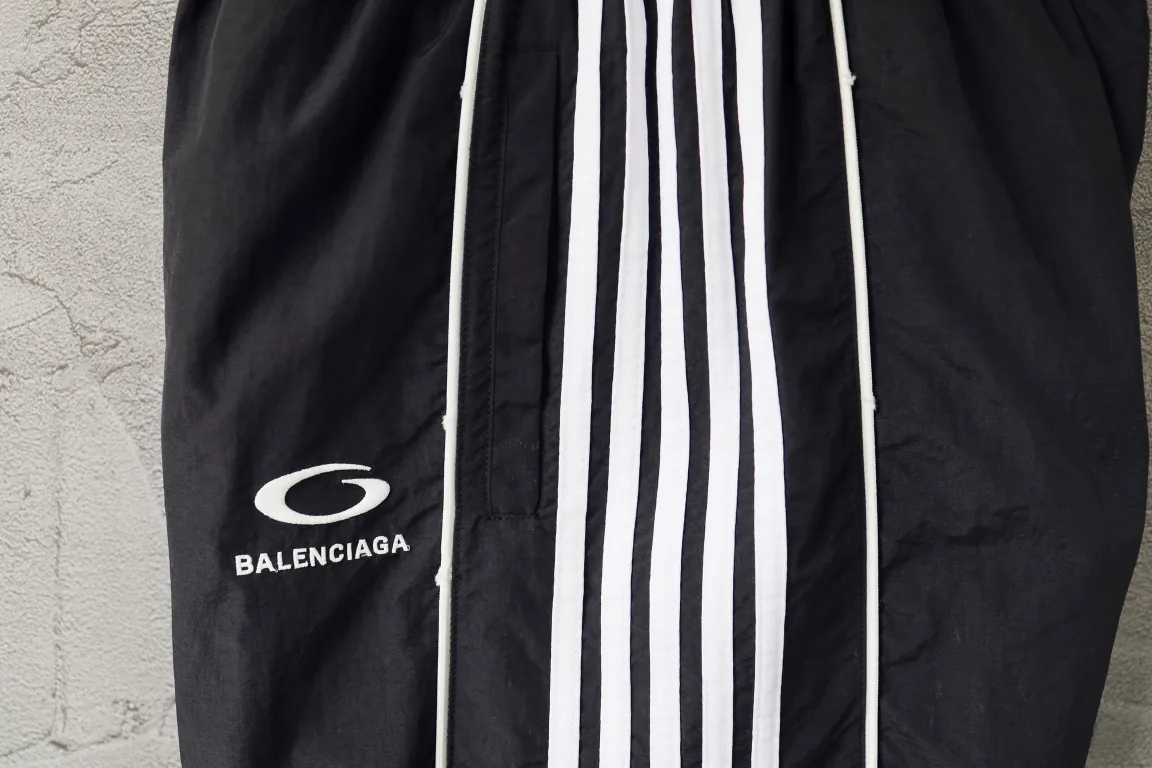 Logo-Embroidered Striped Track Pants D27912549 — view 3