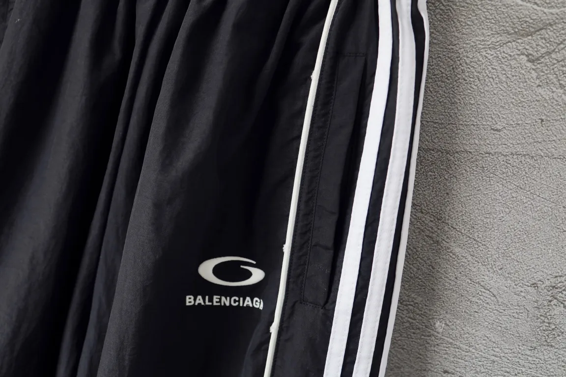 Logo-Embroidered Striped Track Pants D27912549 — view 4