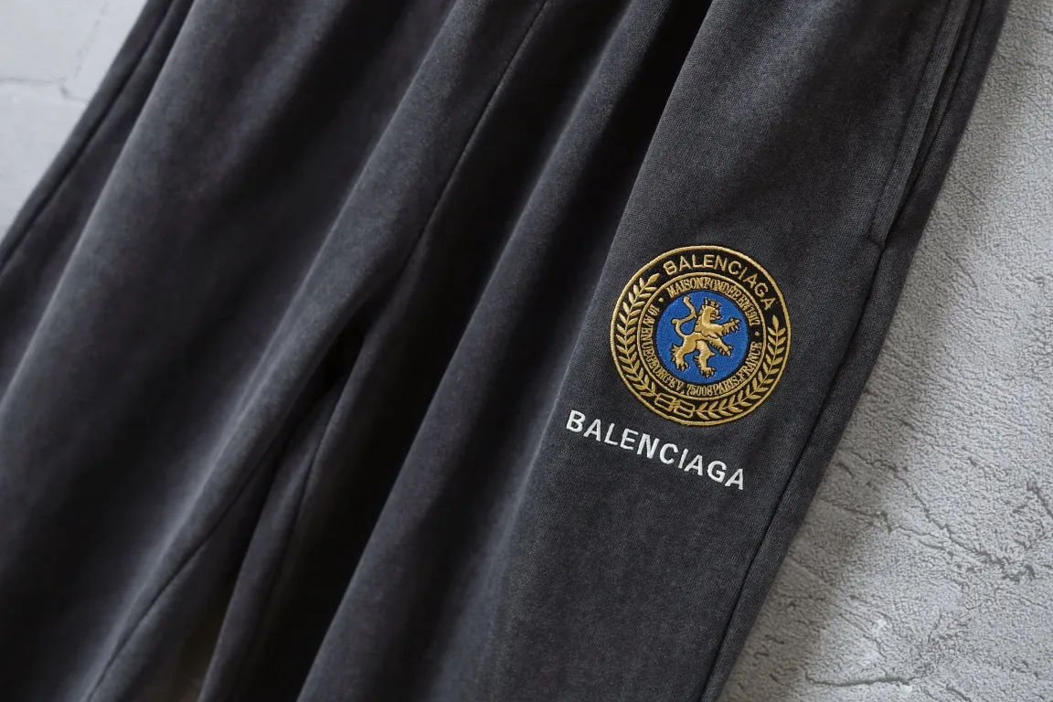 Embroidered Crest Faded Cotton Sweats D27921272 — view 4