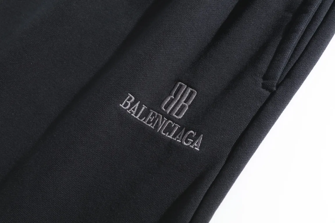 Logo-Embroidered Wide-Leg Sweatpants D24912538 — view 3