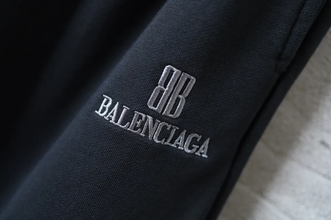 Logo-Embroidered Wide-Leg Sweatpants D24912537 — view 3