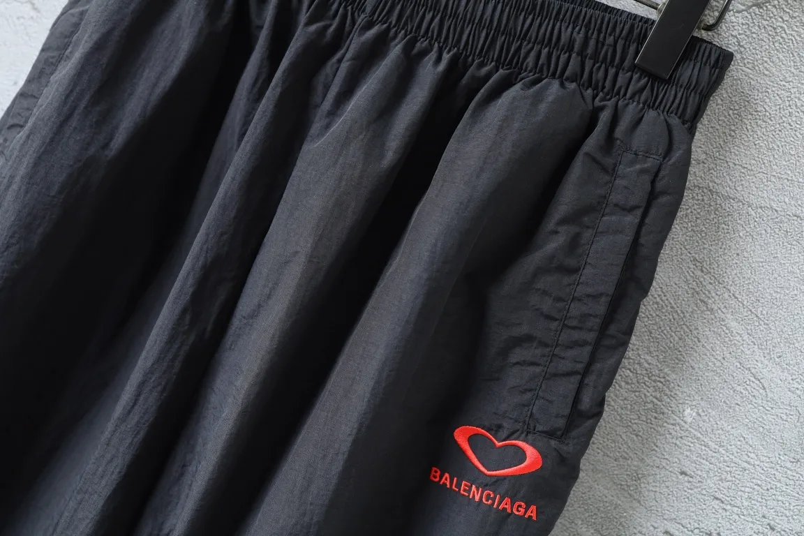 Valentine's Heart Embroidered Shell Track Pants D25912535 — view 4