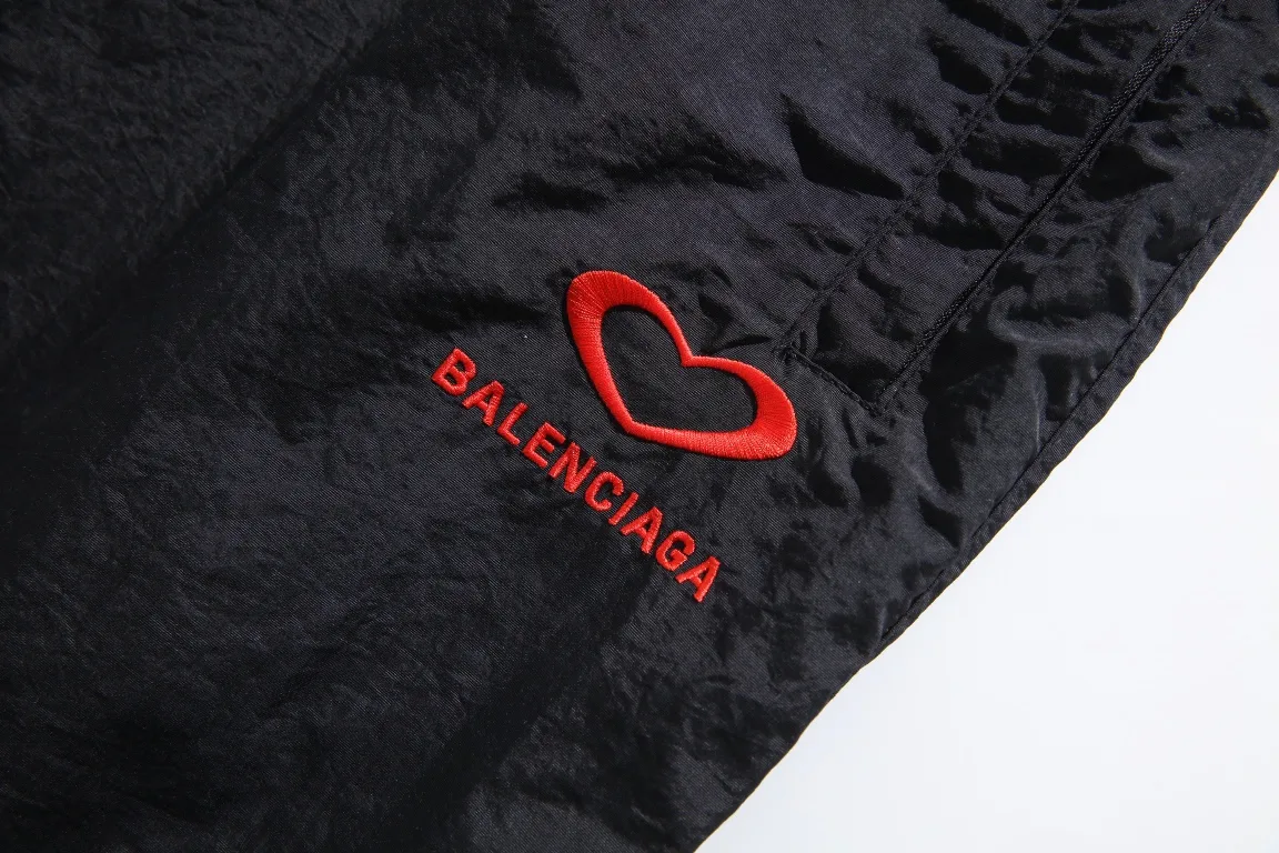 Heart Embroidered Shell Track Pants D25912536 — view 3