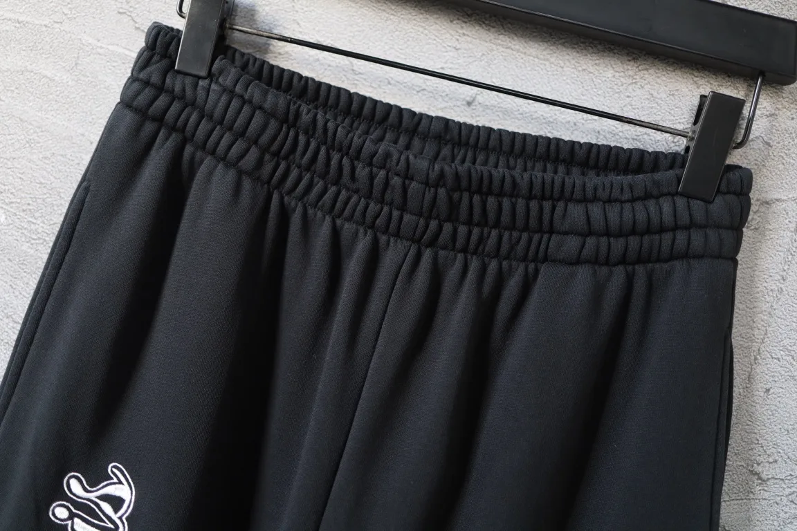 Logo Embroidered Wide-Leg Sweatpants D25521313 — view 41