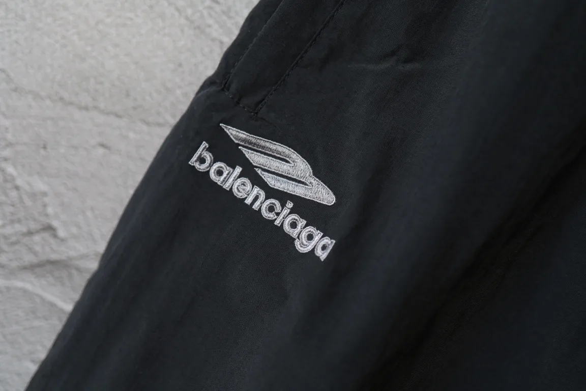 Embroidered Logo Wide-Leg Track Pants D28512519 — view 3