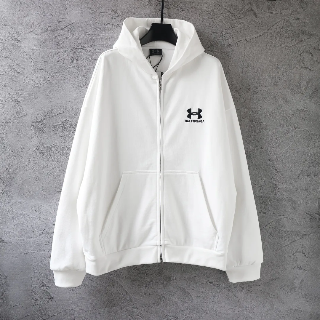 Logo Embroidered Zip-Up Hoodie D23921324