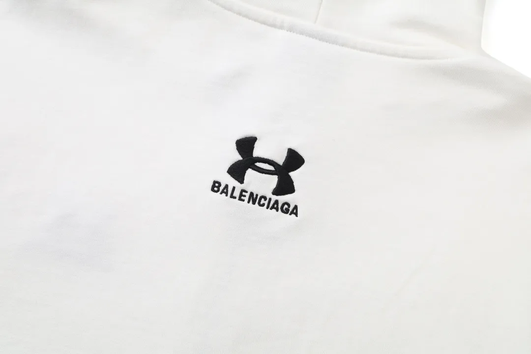 Logo Embroidered Zip-Up Hoodie D23921324 — view 12