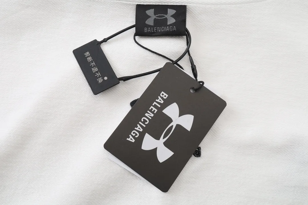 Logo Embroidered Zip-Up Hoodie D23921324 — view 17