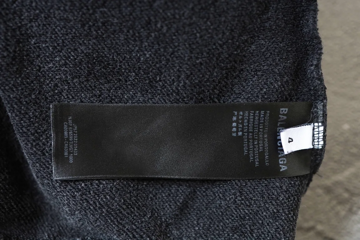 Logo Embroidered Washed Cotton Hoodie D28918802 — view 17