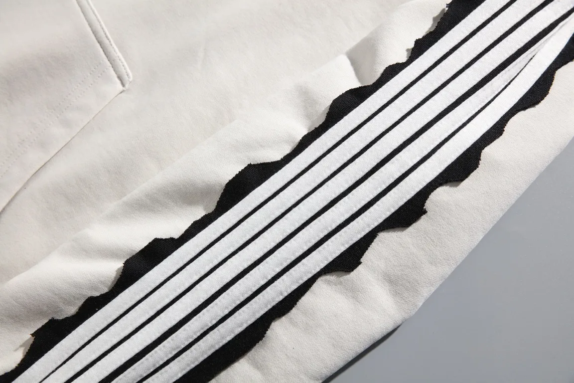 Unity Logo Embroidered Striped Hoodie D29921328 — view 13