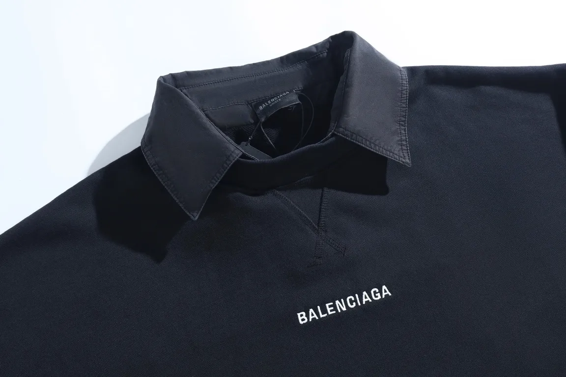 Logo Embroidered Layered-Collar Sweatshirt D27918791 — view 3