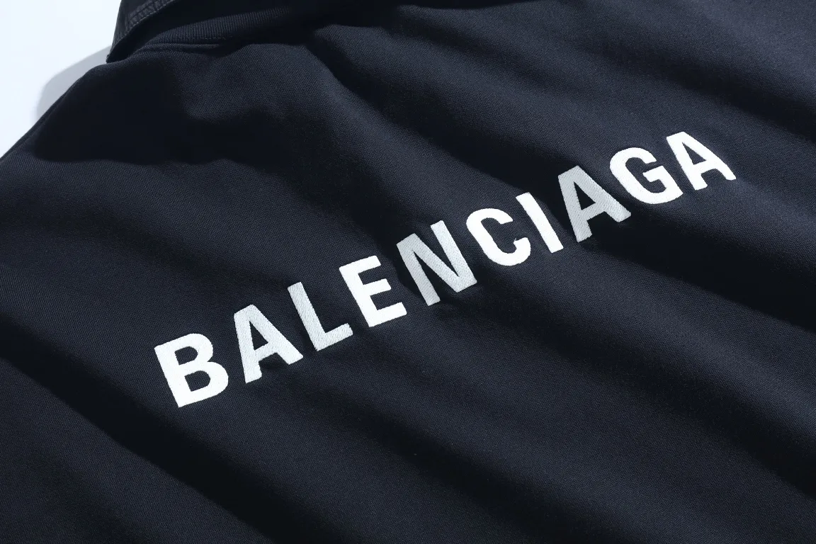 Logo Embroidered Layered-Collar Sweatshirt D27918791 — view 4